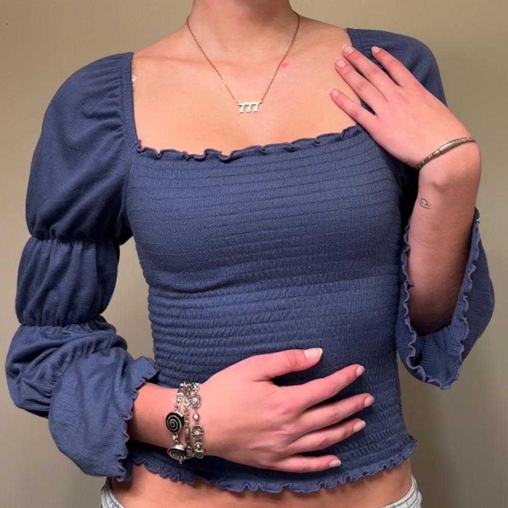 Blue ruched bubble sleeve top
